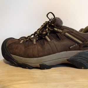 keen 8.5 hiking shoe waterproof targhee